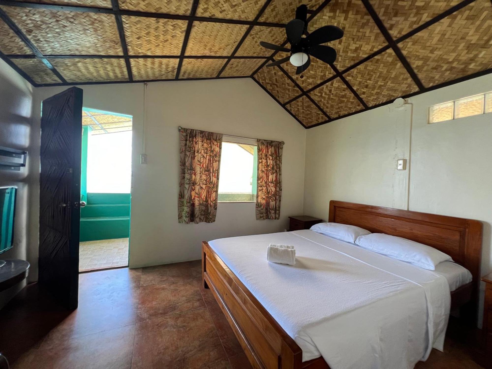 Bamboo Paradise Beach Resort Argao Esterno foto